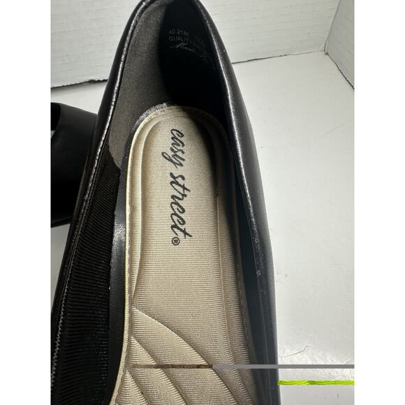 Easy Street Black Pumps Size 10M Low Heel Comfort Dress Shoes Classic Work - Picture 11 of 12